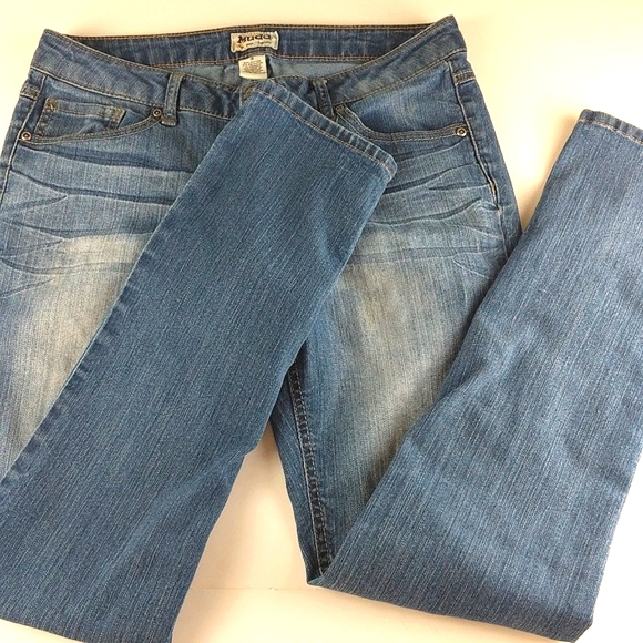 Mudd Denim Skinny Jeans (Size: 9) - Picture 2 of 10